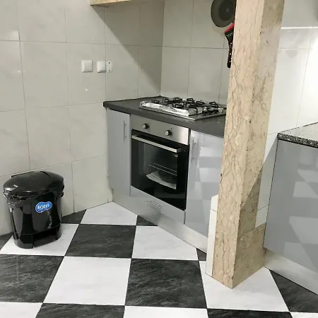 Δωμάτια σε οικογενειακή κατοικία Sublime Brown Bedroom Lisboa